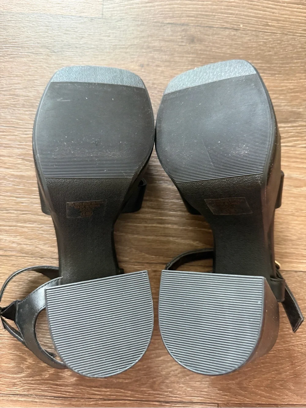 YNOT Chunky Platform Sandals Size 6.5